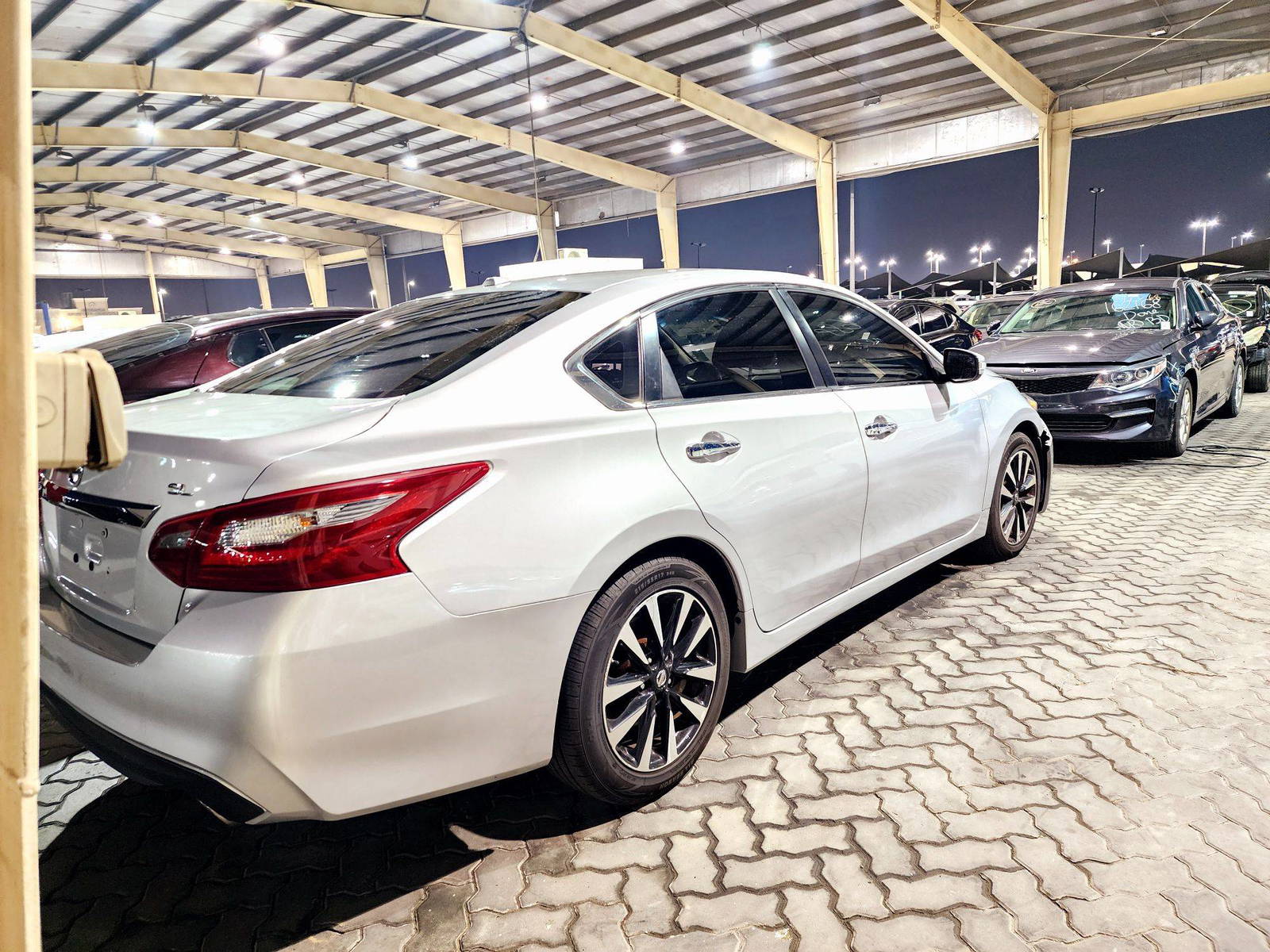 2018 NISSAN ALTIMA — 119256 Miles — Lot 41025164 — Souq - Marhaba Auctions Used Cars - Image 4