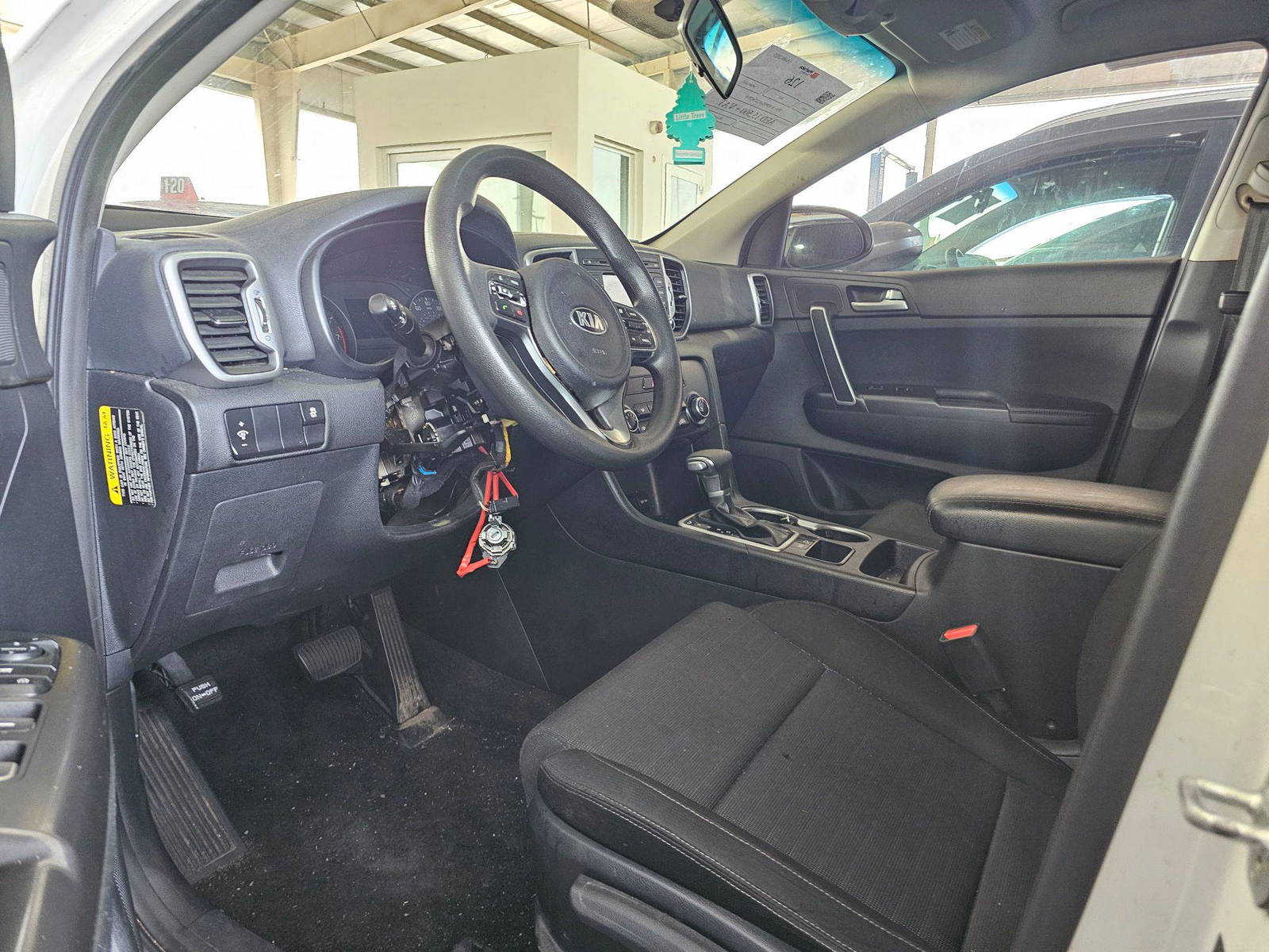 2018 KIA SPORTAGE — 152677 Miles — Lot 3869634 — Souq - Marhaba Auctions Used Cars - Image 8