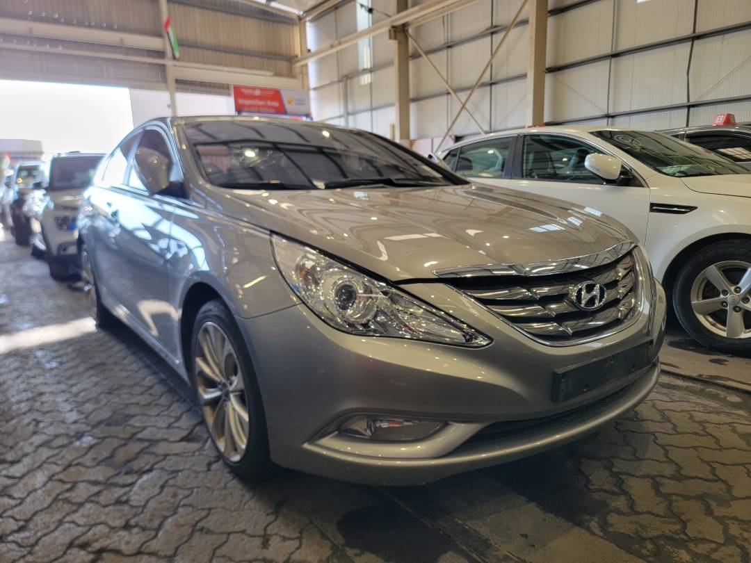 2010 HYUNDAI SONATA — 146883 KM — Lot A104792 — Main - Marhaba Auctions Used Cars - Image 4