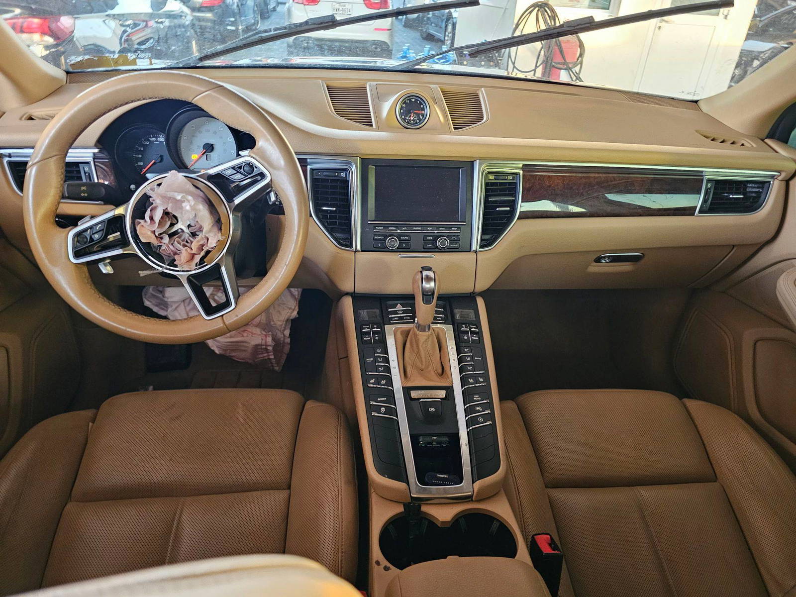 PORSCHE MACAN 2015 - Marhaba Auction Used Cars - Image 7