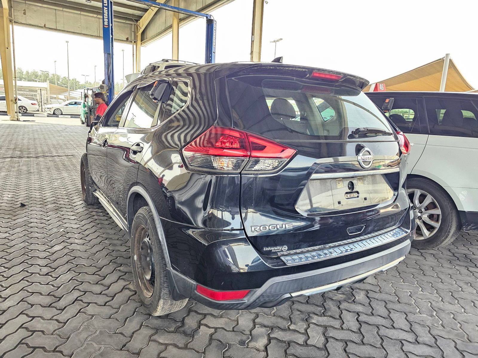 2018 NISSAN ROGUE — 116683 Miles — Lot 6JP504413 — Souq - Marhaba Auctions Used Cars - Image 3