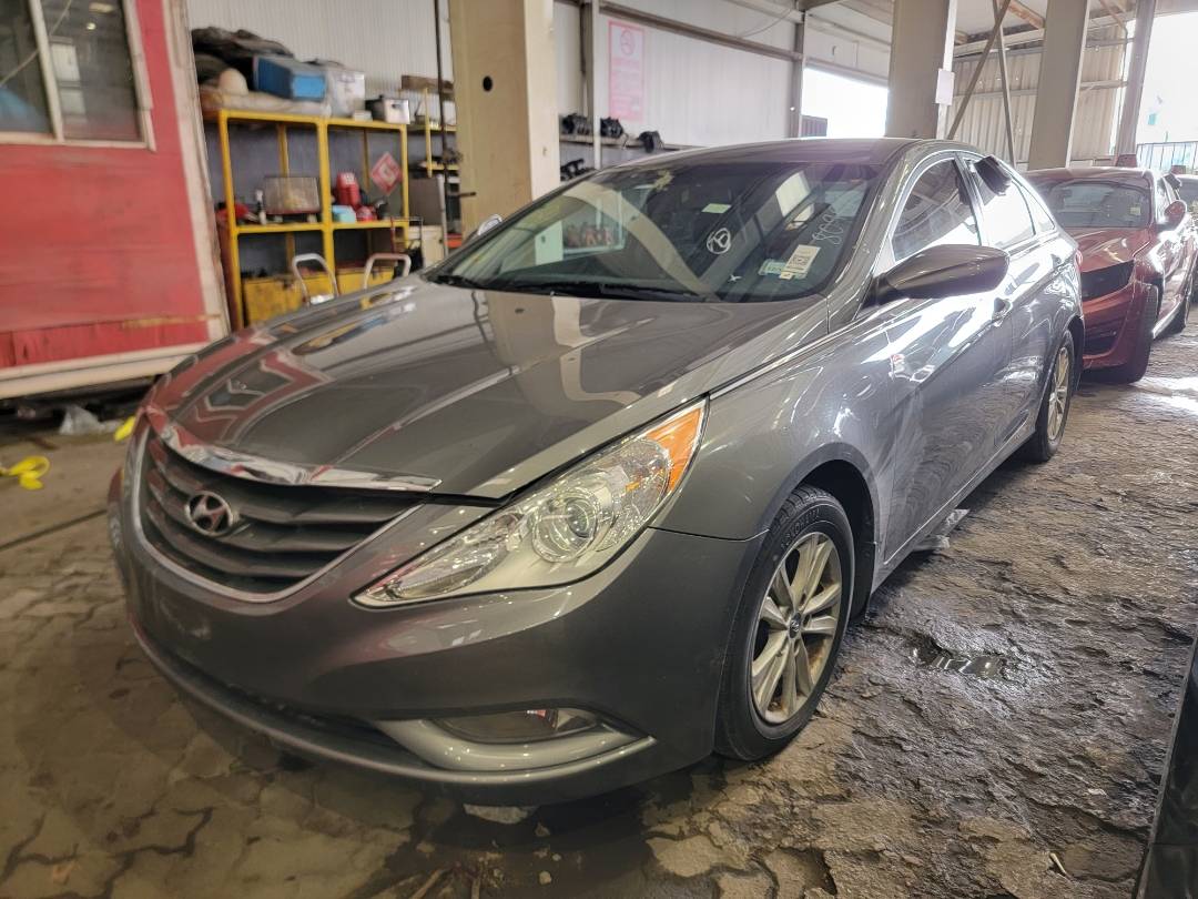 2013 HYUNDAI SONATA — 93755 Miles — Lot 70676764 — Main - Marhaba Auctions Used Cars - Image 3
