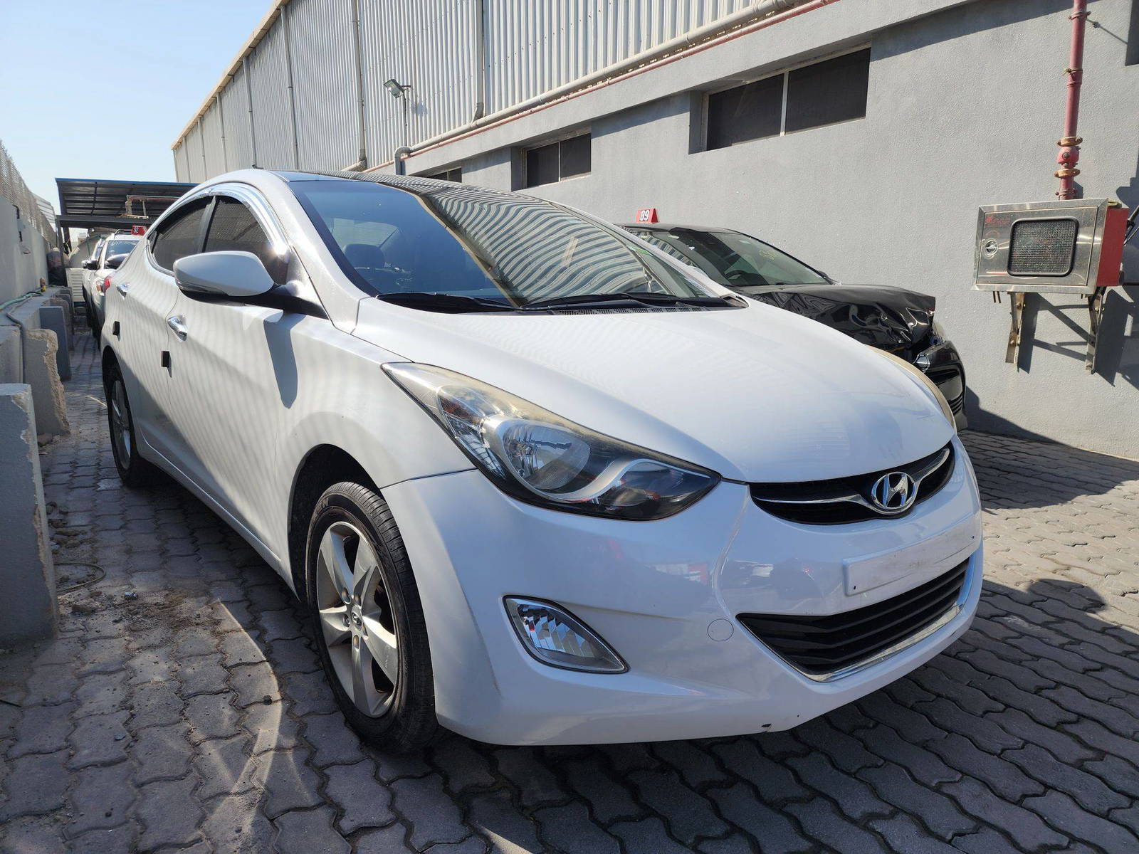 2011 HYUNDAI AVANTE — 203759 KM — Lot 037323 — Main - Marhaba Auctions Used Cars - Image 3