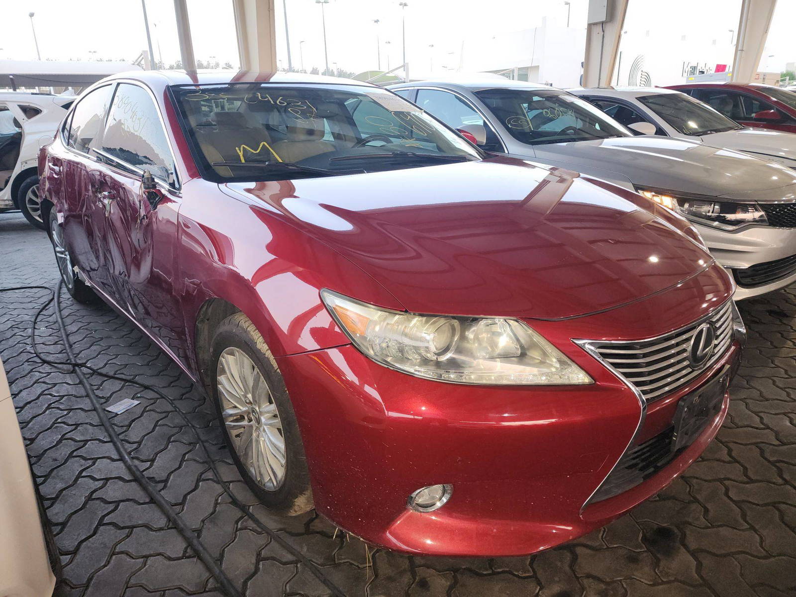 2015 LEXUS ES 350 — 163372 Miles — Lot 38904631 — Souq - Marhaba Auctions Used Cars - Image 5