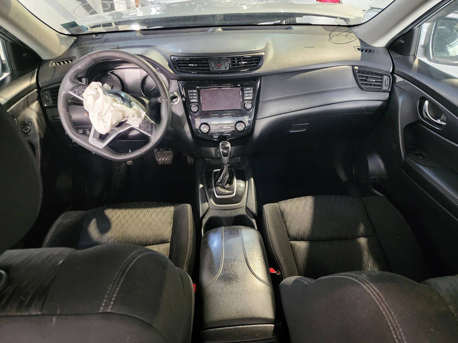 2017 NISSAN ROGUE — 123409 Miles — Lot 47958565 — Al Quoz - Marhaba Auctions Used Cars - Image 7