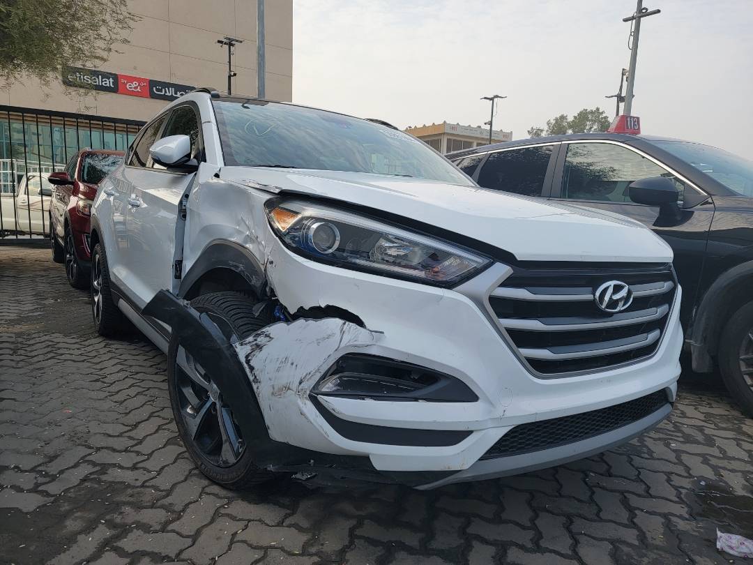 2018 HYUNDAI TUCSON — 63000 Miles — Lot U794173 — Main - Marhaba Auctions Used Cars - Image 4