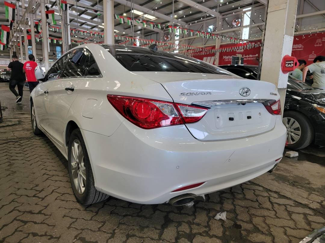 2010 HYUNDAI SONATA — 127988 KM — Lot 116103 — Main - Marhaba Auctions Used Cars - Image 5