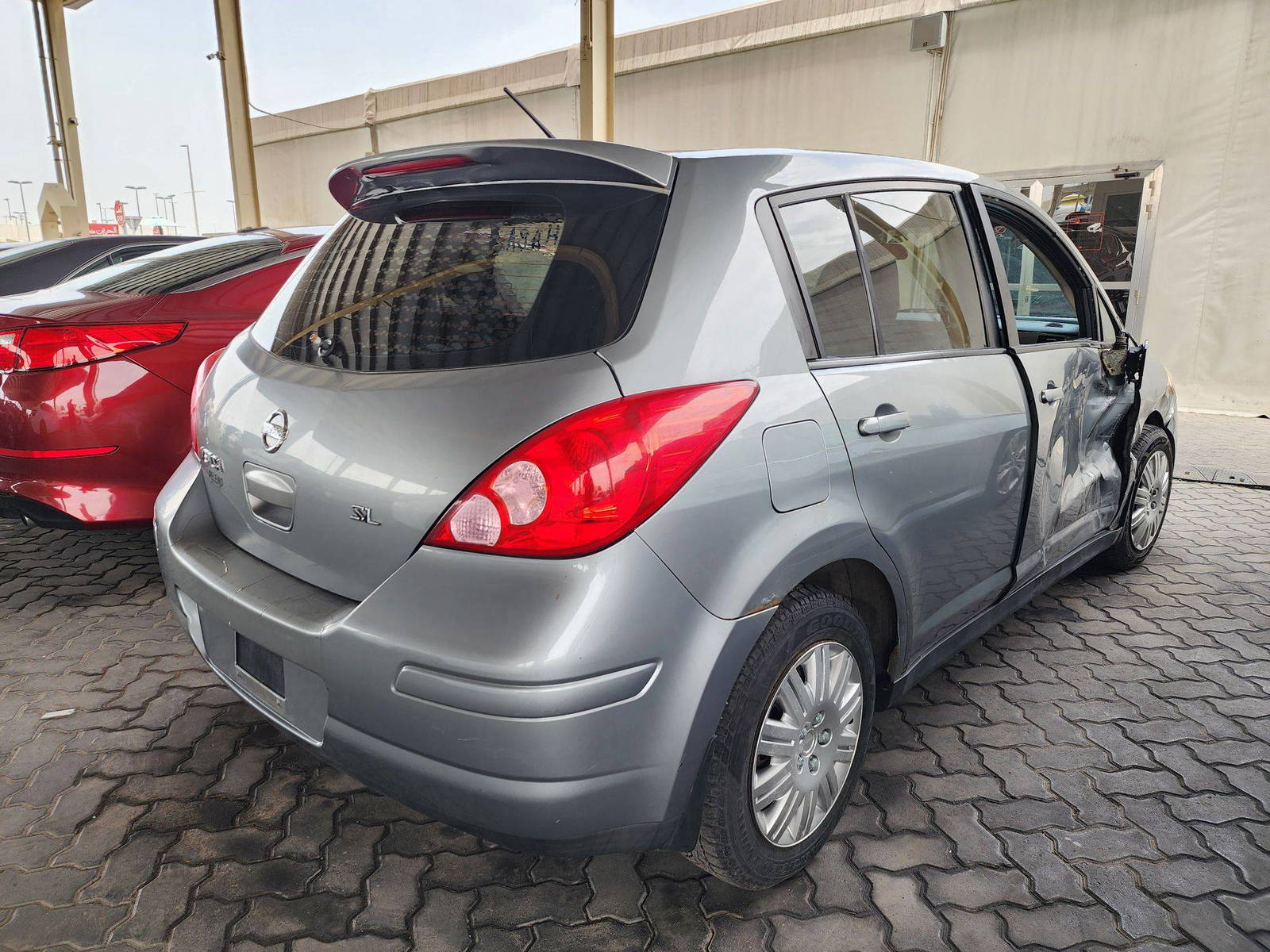 2007 NISSAN VERSA — 143503 KM — Lot 423133 — Souq - Marhaba Auctions Used Cars - Image 3