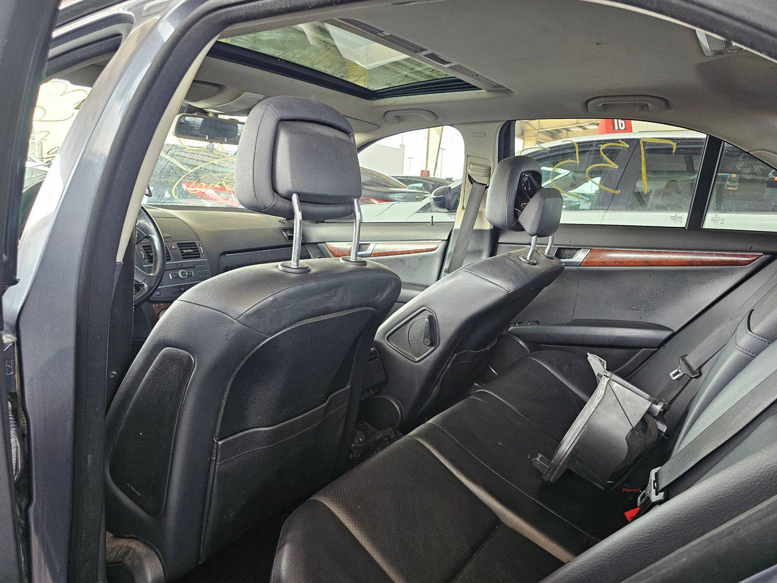 MERCEDES BENZ C300 2011 - Marhaba Auction Used Cars - Image 6