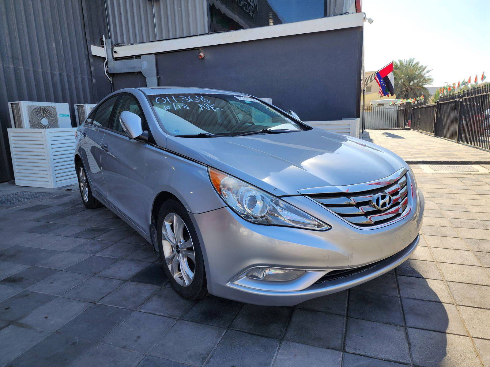 2011 HYUNDAI SONATA — 192110 Miles — Lot 75436784 — Al Quoz - Marhaba Auctions Used Cars - Image 4