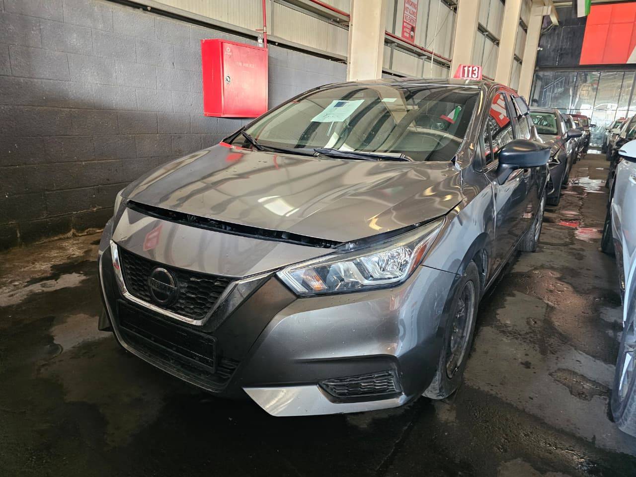 Nissan Versa 2022 view 2