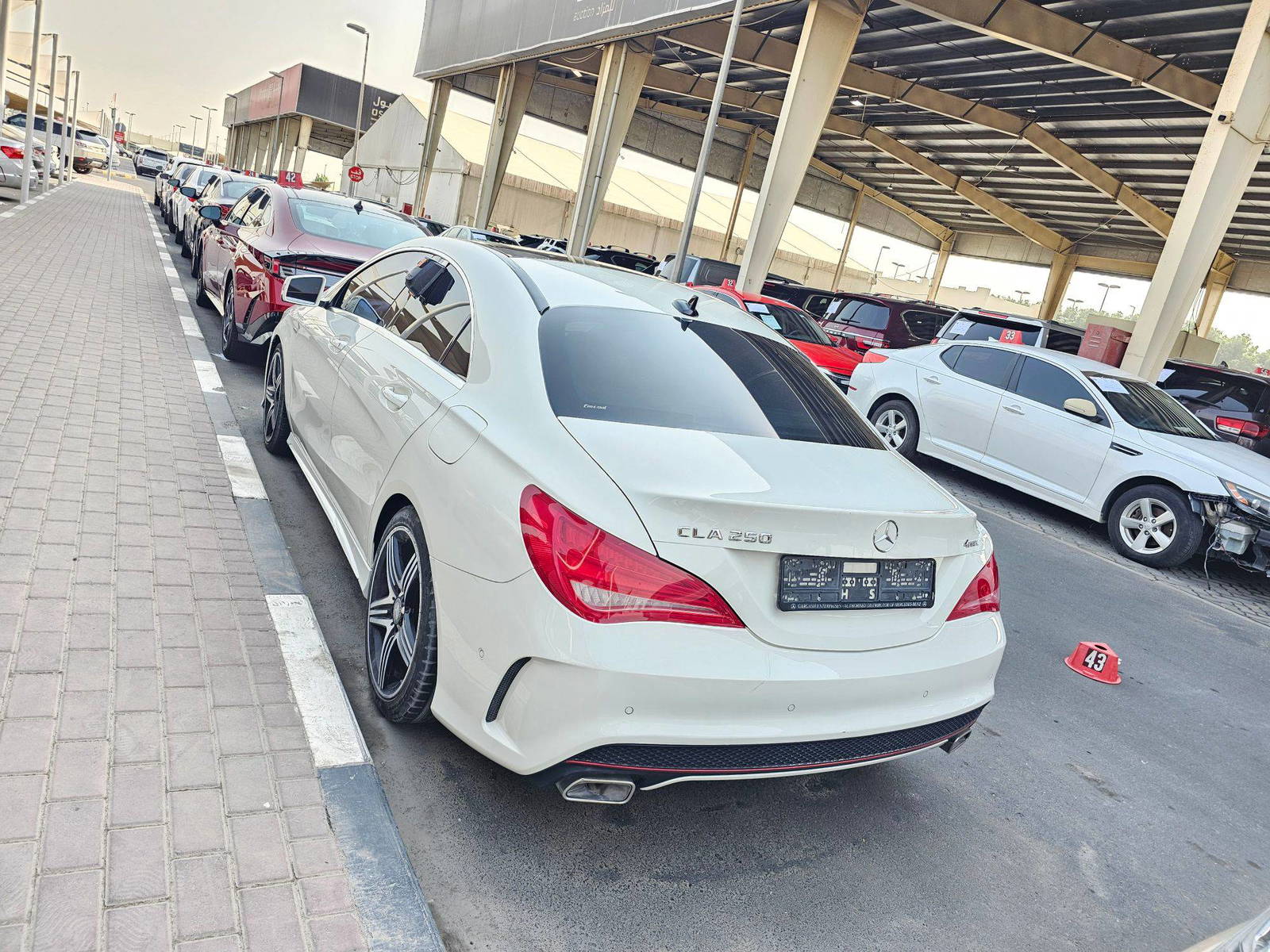 2015 MERCEDES BENZ CLA 250 — 269074 KM — Lot 0FN231244 — Souq - Marhaba Auctions Used Cars - Image 4