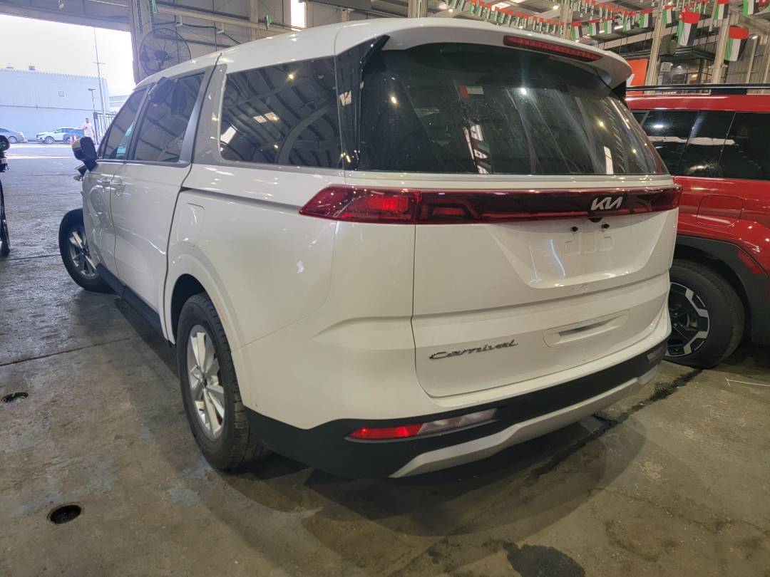 2022 KIA CARNIVAL LX — 79550 Miles — Lot 48042035 — Main - Marhaba Auctions Used Cars - Image 3