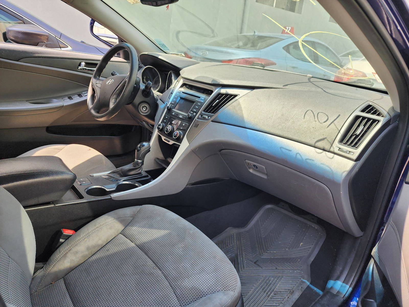 2014 HYUNDAI SONATA — 200727 Miles — Lot 51620414 — Al Quoz - Marhaba Auctions Used Cars - Image 8