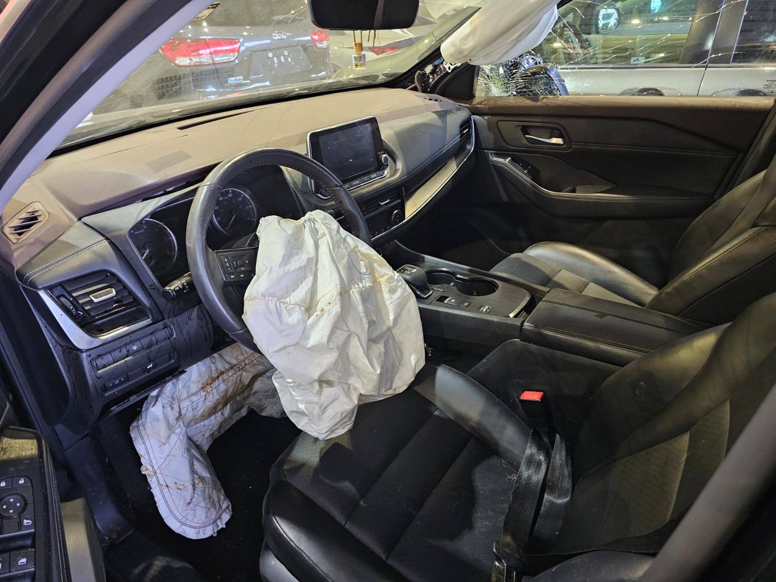 2022 NISSAN ROGUE — 113695 Miles — Lot 43893308 — Souq - Marhaba Auctions Used Cars - Image 2