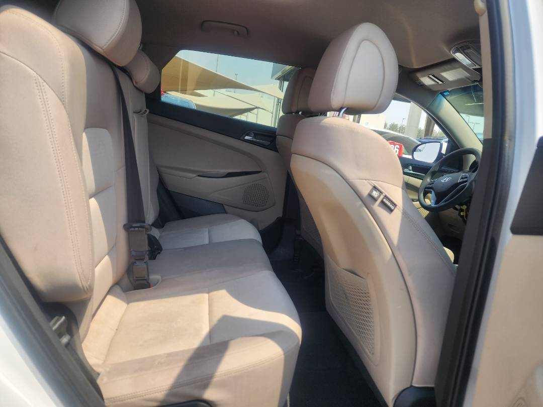 2017 HYUNDAI TUCSON — 165398 Miles — Lot 45508844 — Souq - Marhaba Auctions Used Cars - Image 4