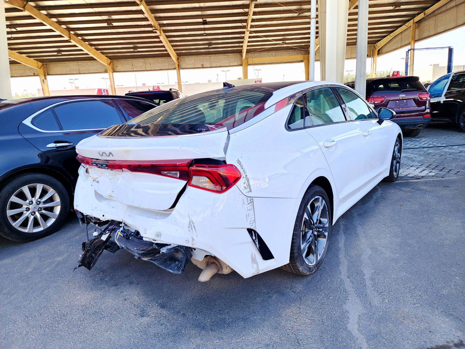 2022 KIA K5 — 14844 Miles — Lot G110196 — Souq - Marhaba Auctions Used Cars - Image 3