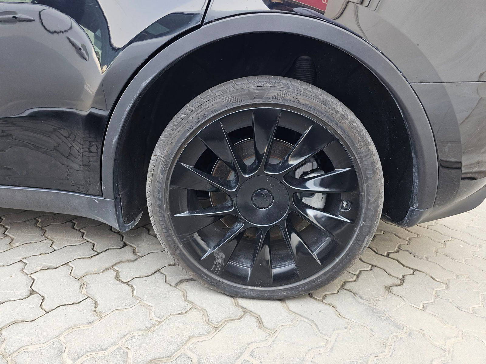 2024 TESLA MODEL Y — 15593 KM — Lot E9RF130158 — Souq - Marhaba Auctions Used Cars - Image 11