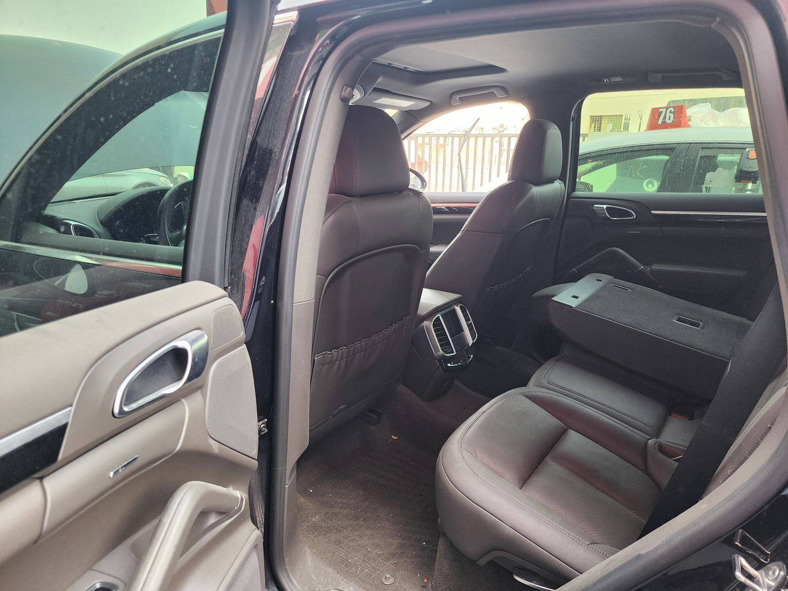 PORSCHE Cayenne 2016 - Marhaba Auction Used Cars - Image 8