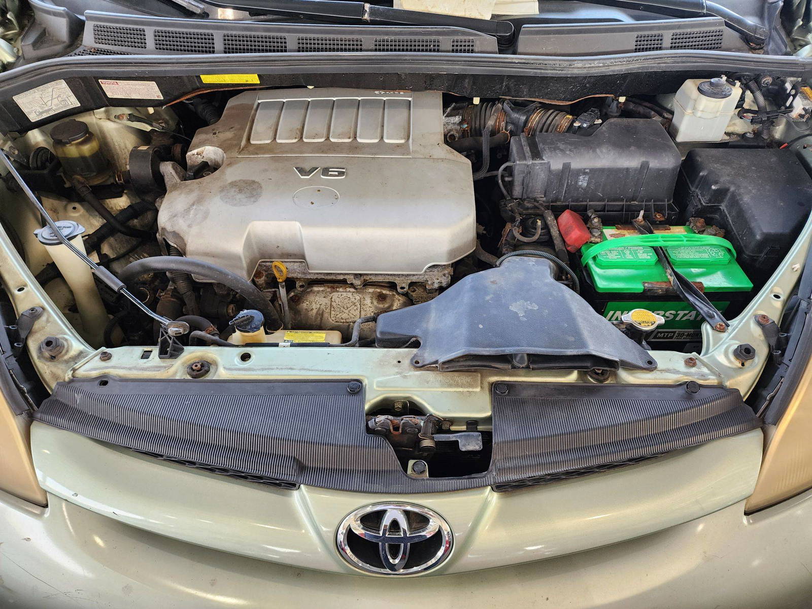 2008 TOYOTA SIENNA — 144860 Miles — Lot 38400077 — Souq - Marhaba Auctions Used Cars - Image 12