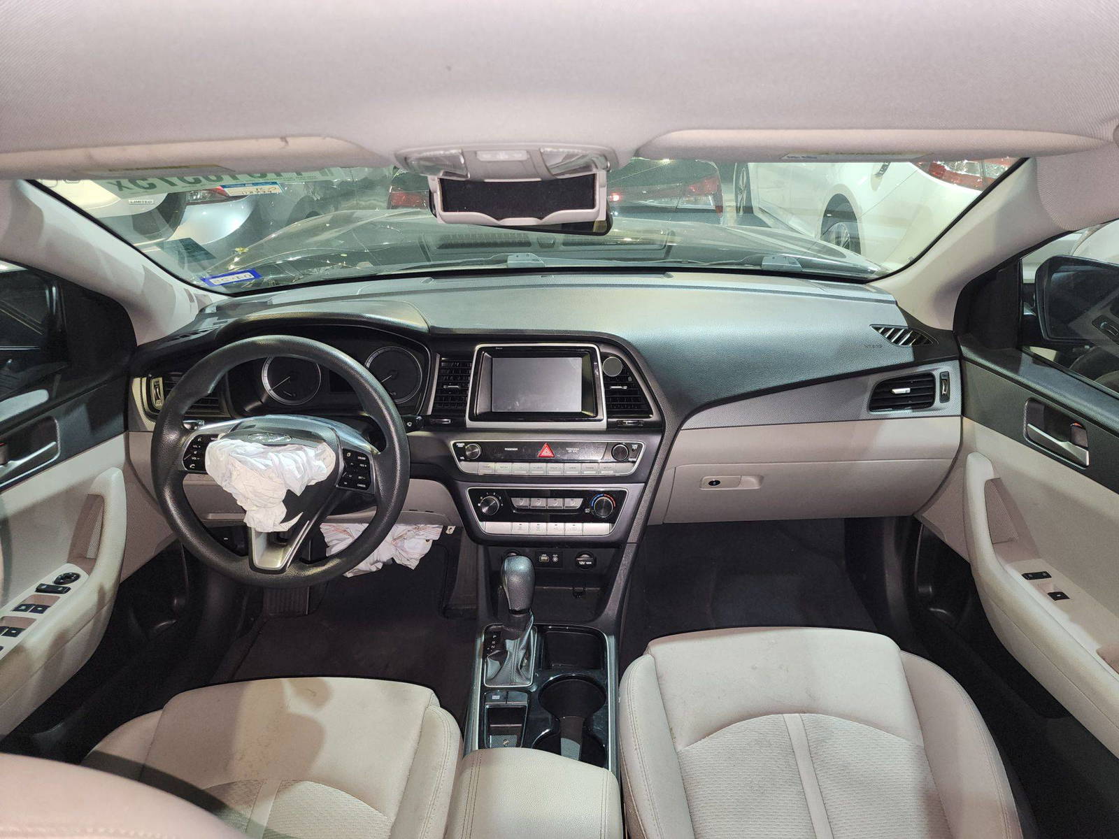 HYUNDAI SONATA 2018 - Marhaba Auction Used Cars - Image 8