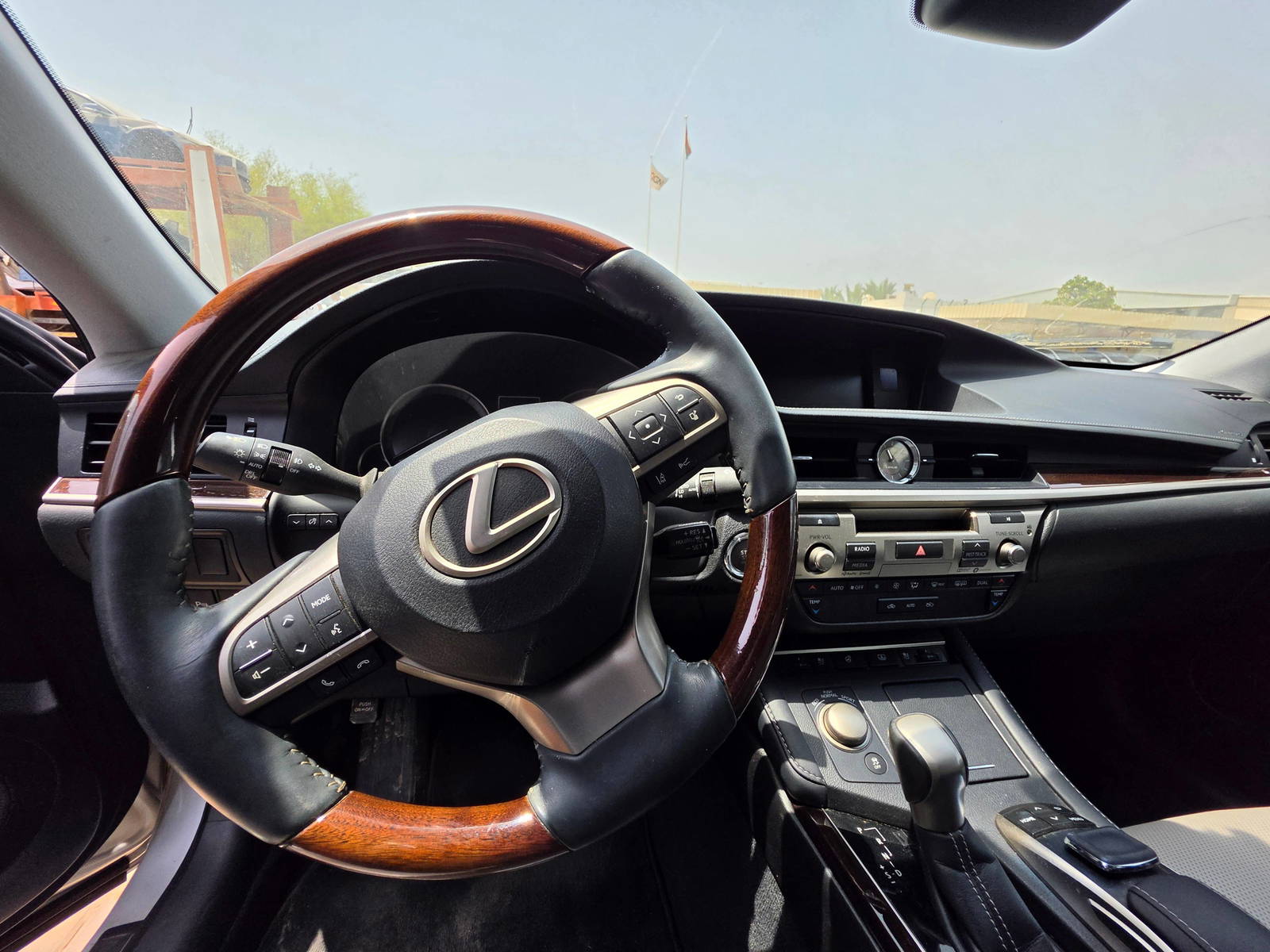 2017 LEXUS ES 350 — 104038 Miles — Lot 75677915 - Marhaba Auctions Used Cars - Image 15