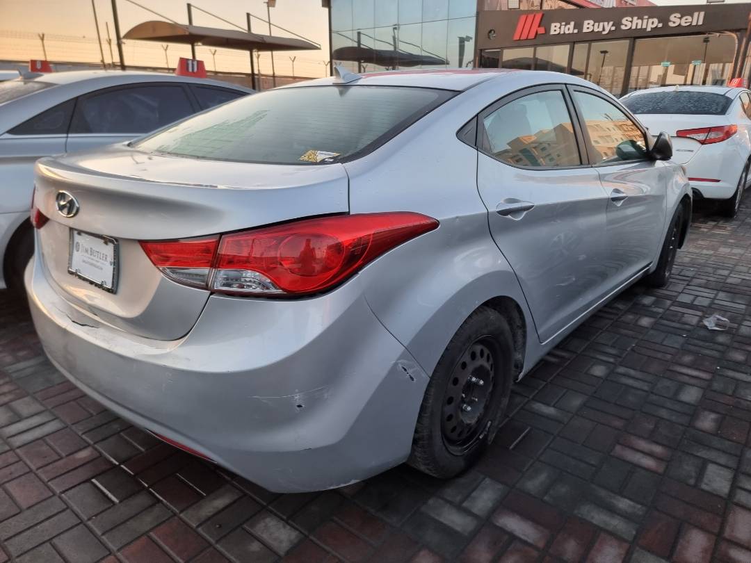 2012 HYUNDAI ELANTRA — 195073 Miles — Lot 2135487 — Ind. 12 - Marhaba Auctions Used Cars - Image 4