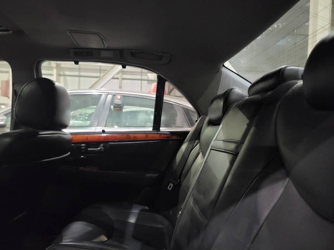 2005 LEXUS LS 430 — 176566 Miles — Lot 19046 — Main - Marhaba Auctions Used Cars - Image 8