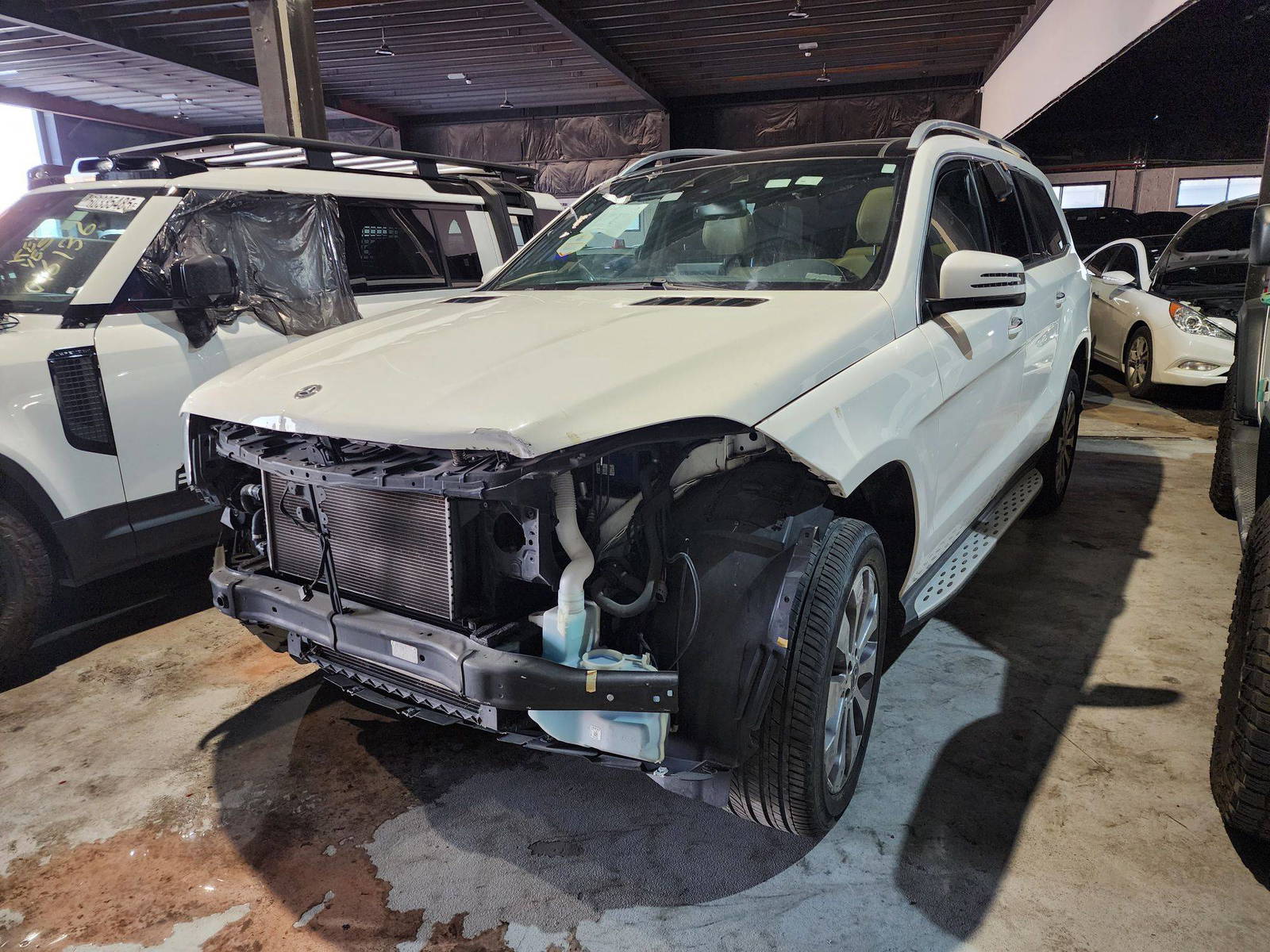 MERCEDES BENZ GLS 450 2018 - Marhaba Auction Used Cars - Image 4