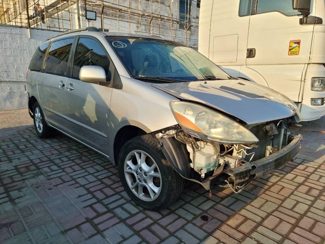 2006 TOYOTA SIENNA — 192791 Miles — Lot 214587/ — Ind. 12 - Marhaba Auctions Used Cars - Image 5