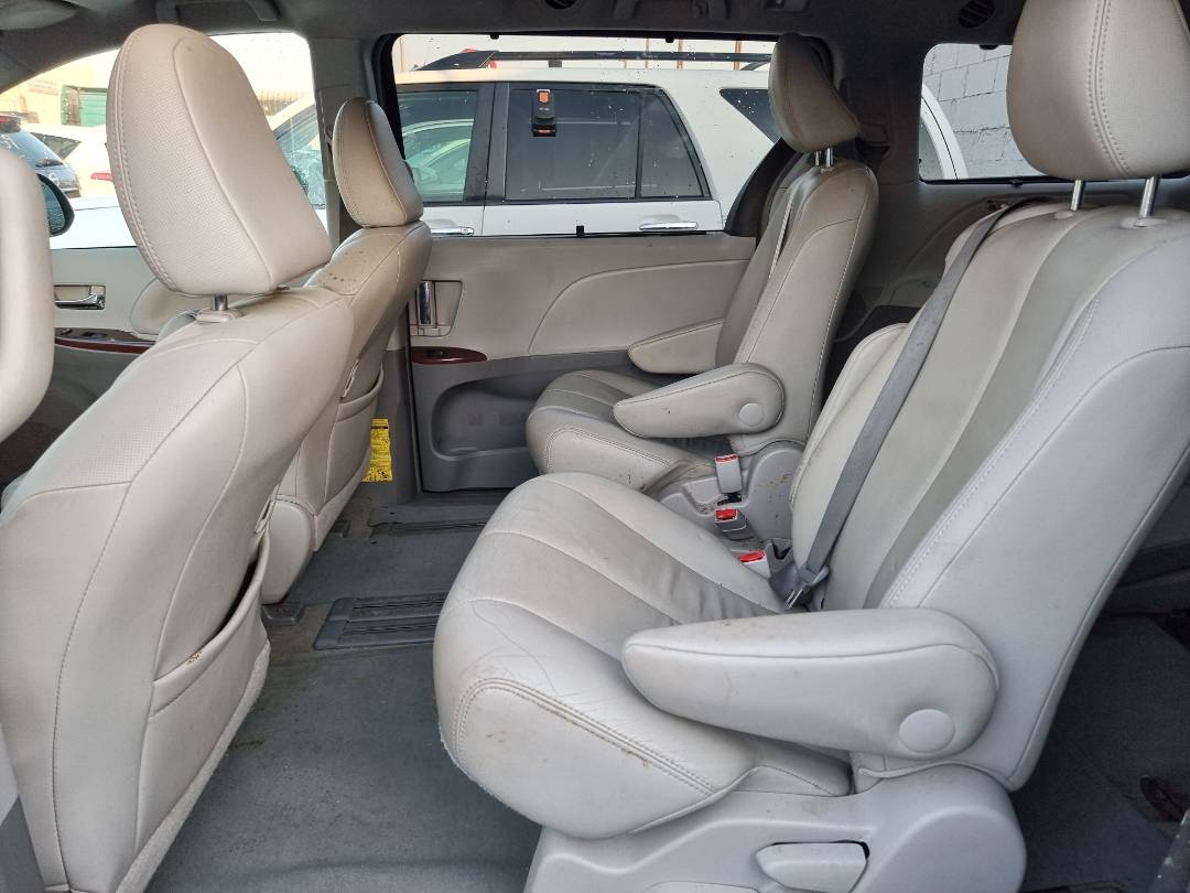 2014 TOYOTA SIENNA — 207666 Miles — Lot 214587 — Souq - Marhaba Auctions Used Cars - Image 7