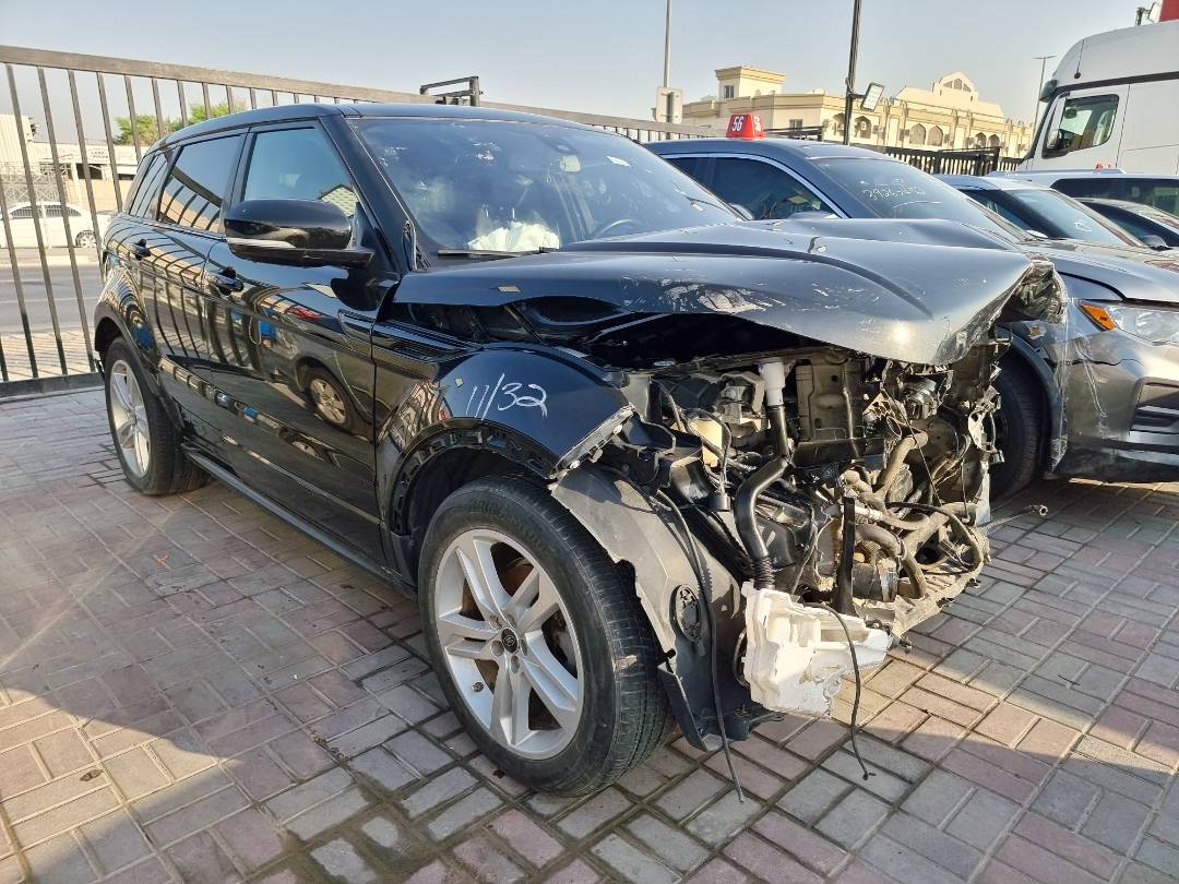2013 LAND ROVER RANGE ROVER EVOQUE DYNAMIC PREMIUM — 48080 Miles — Lot H853956 — Ind. 12 - Marhaba Auctions Used Cars - Image 4
