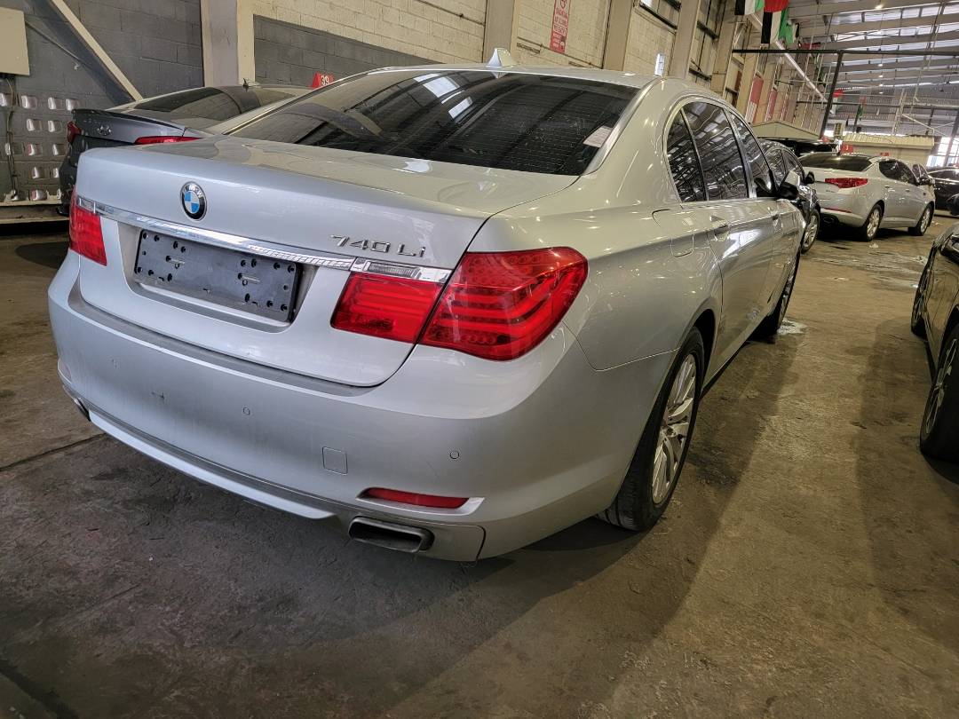 2010 BMW 740 I — 202997 KM — Lot 25793 — Main - Marhaba Auctions Used Cars - Image 6