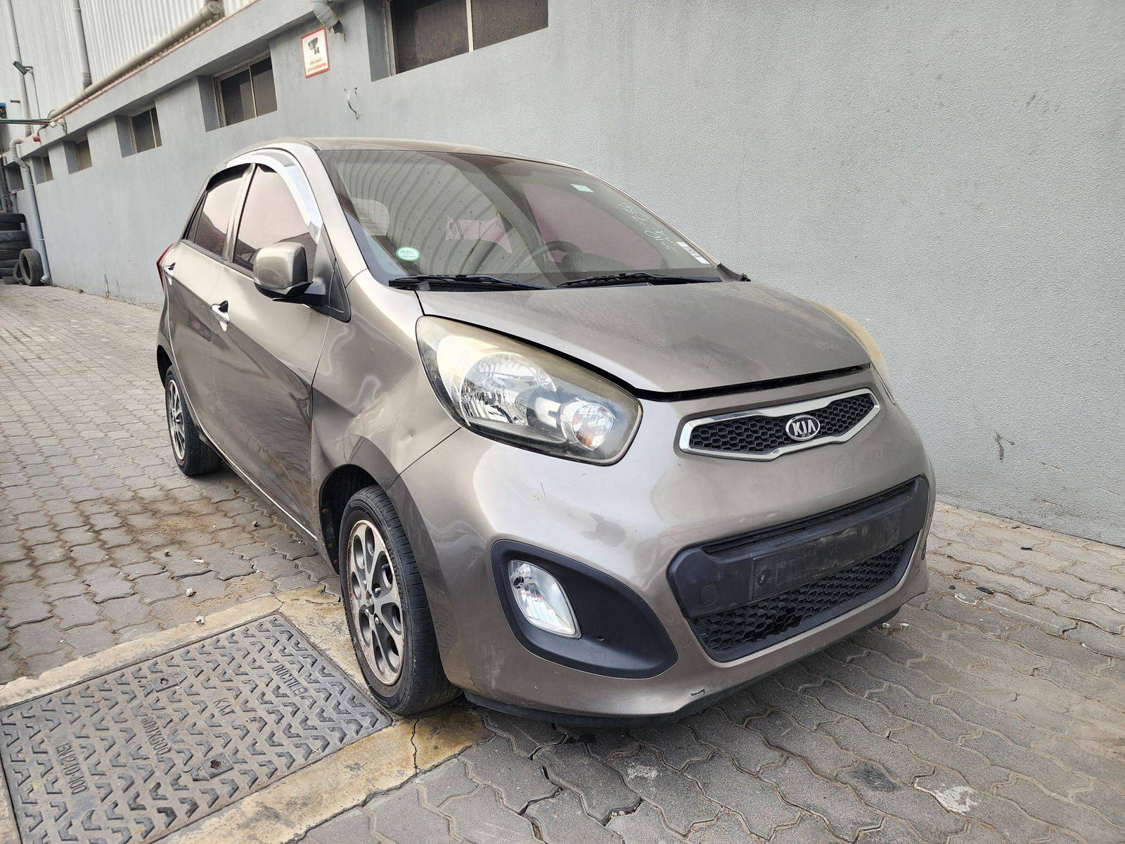 2012 KIA MORNING — 186324 KM — Lot 225406 — Al Quoz - Marhaba Auctions Used Cars - Image 3