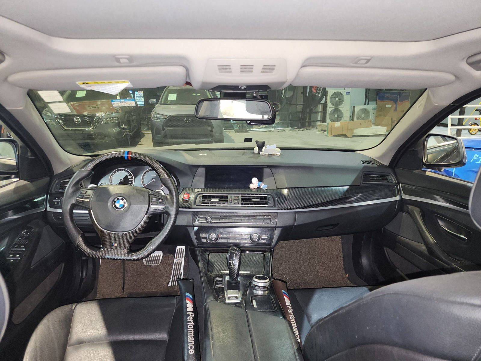 2010 BMW 528i — 240478 KM — Lot 567516 — Al Quoz - Marhaba Auctions Used Cars - Image 10