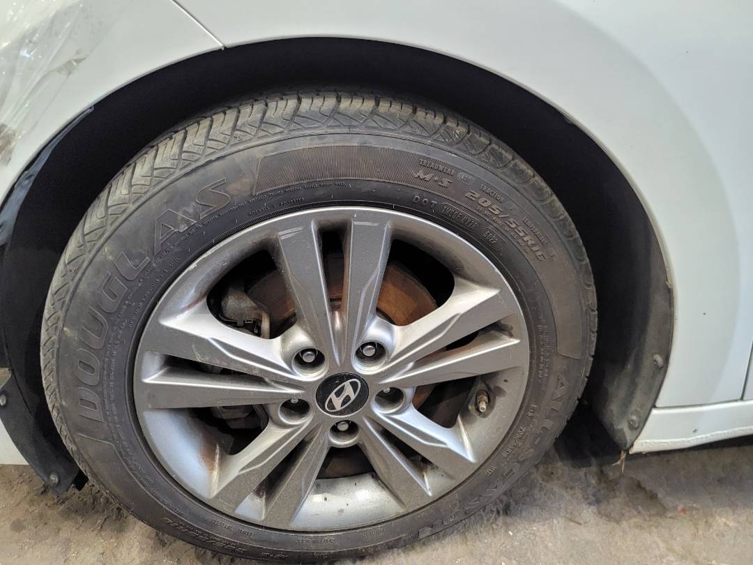 2018 HYUNDAI ELANTRA — 111742 Miles — Lot 38777488 — Souq - Marhaba Auctions Used Cars - Image 11