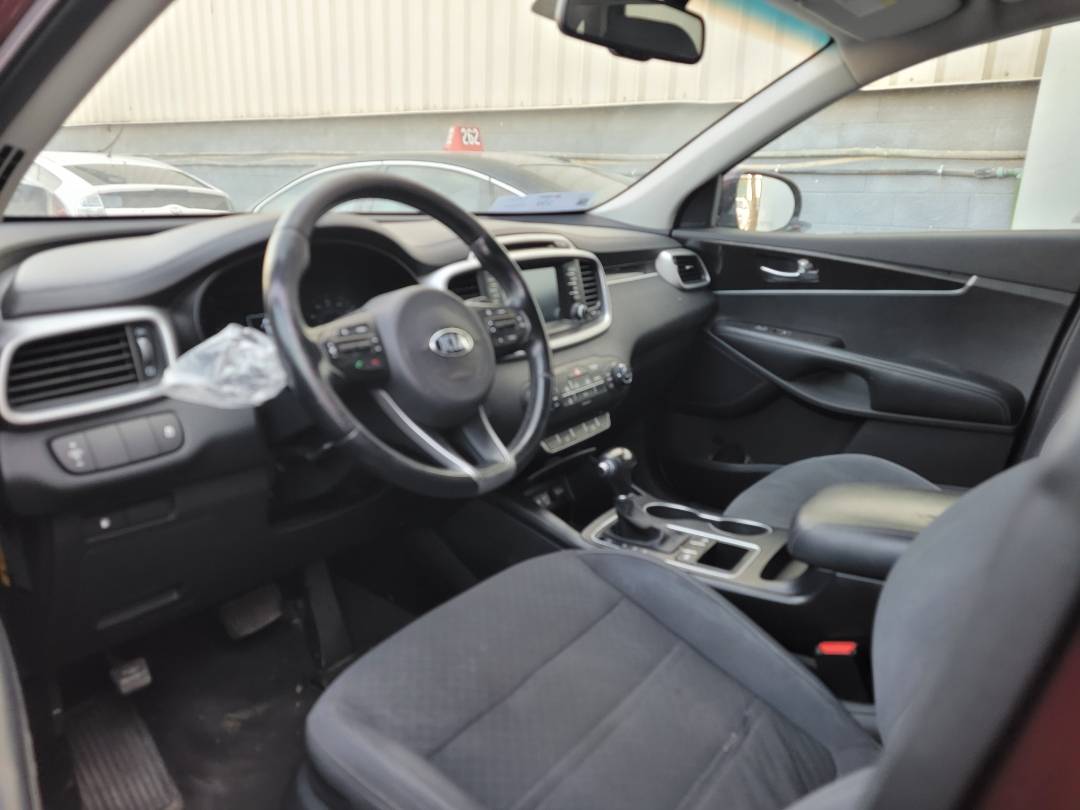 2017 KIA SORENTO — 104528 Miles — Lot 38HG217411 — Main - Marhaba Auctions Used Cars - Image 6