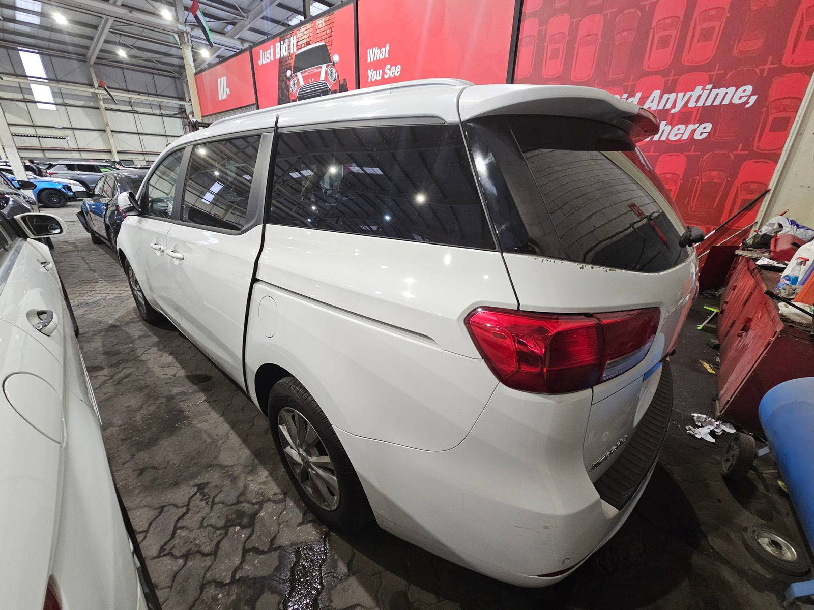 2016 KIA SEDONA — 164114 Miles — Lot 87029355 — Main - Marhaba Auctions Used Cars - Image 6