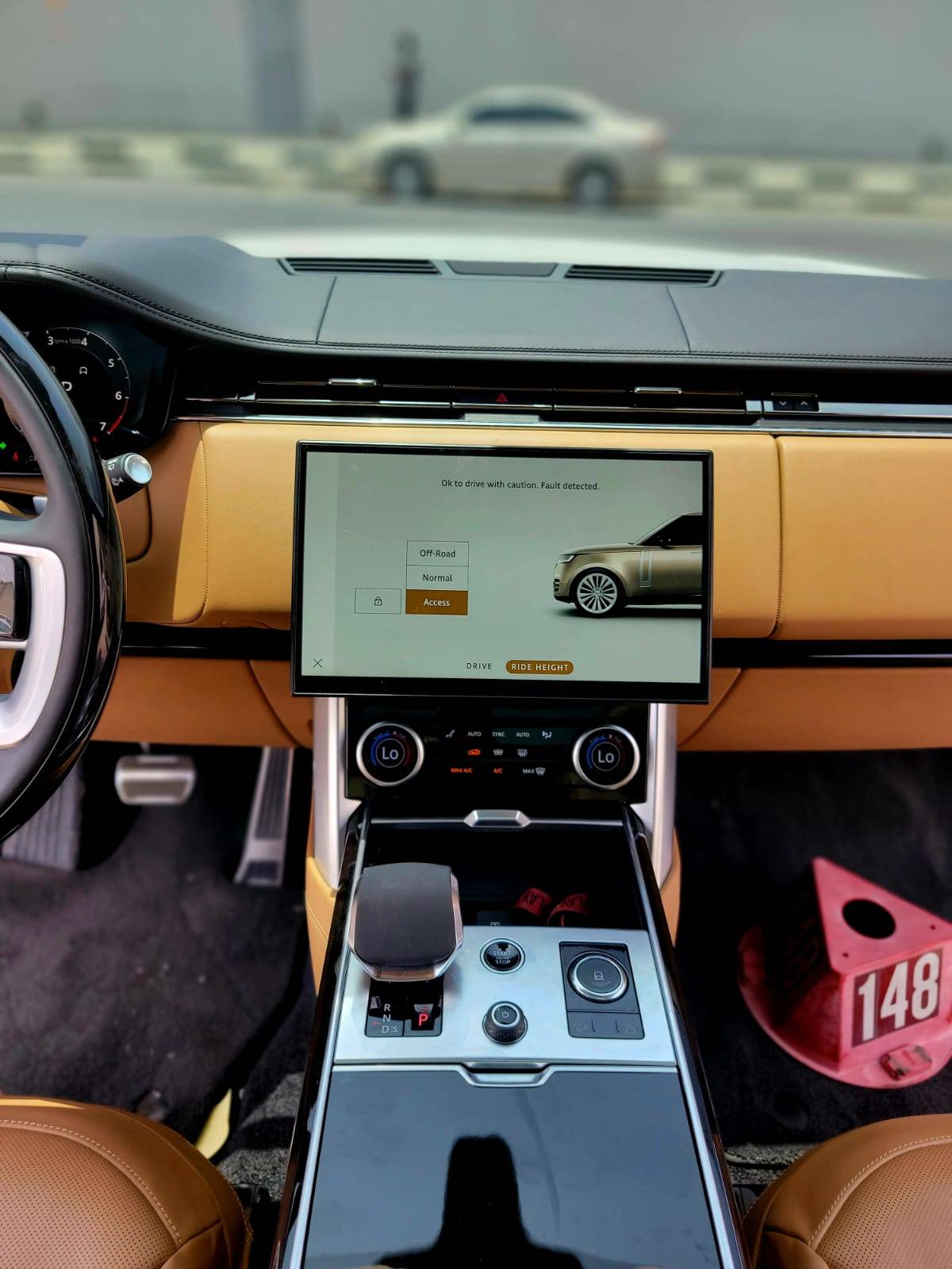 LAND ROVER RANGE ROVER VOGUE AUTOBIOGRAPHY 2023 - Marhaba Auction Used Cars - Image 11