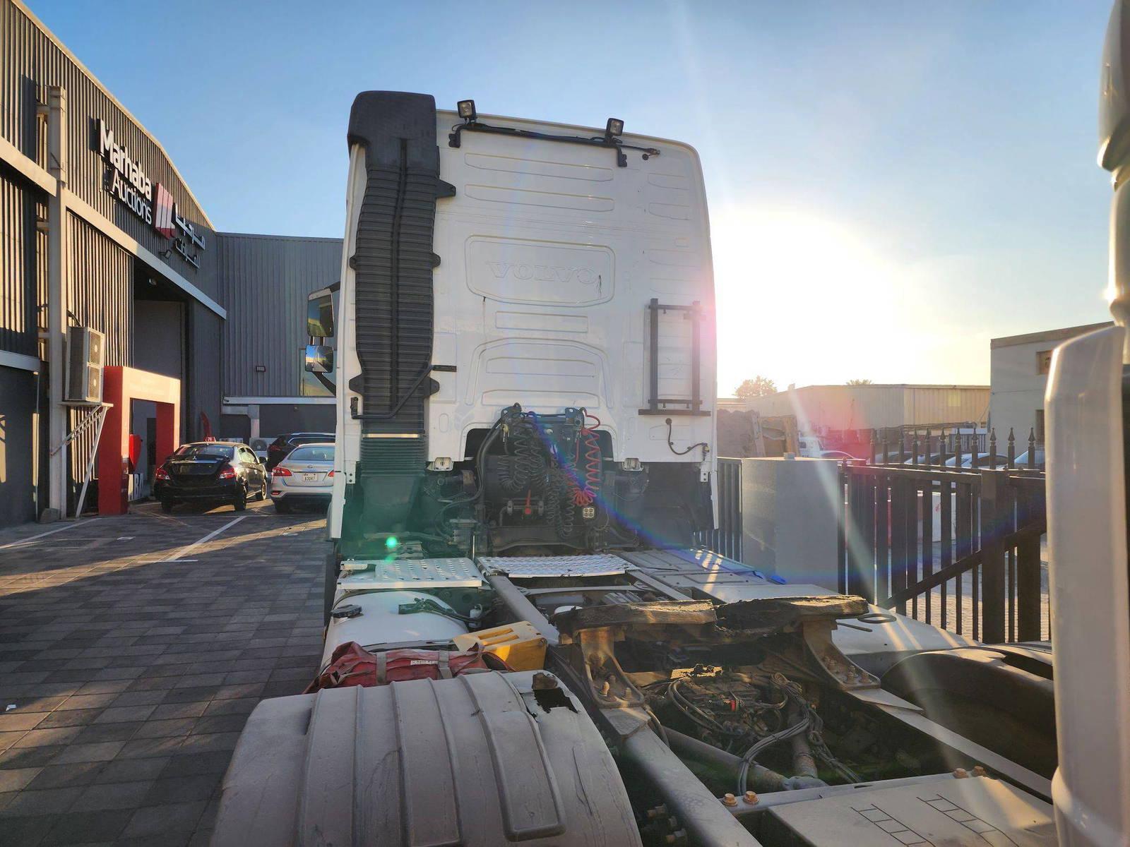 2017 VOLVO FH-Series — 870376,7 KM — Lot 22304 — Al Quoz - Marhaba Auctions Used Cars - Image 5