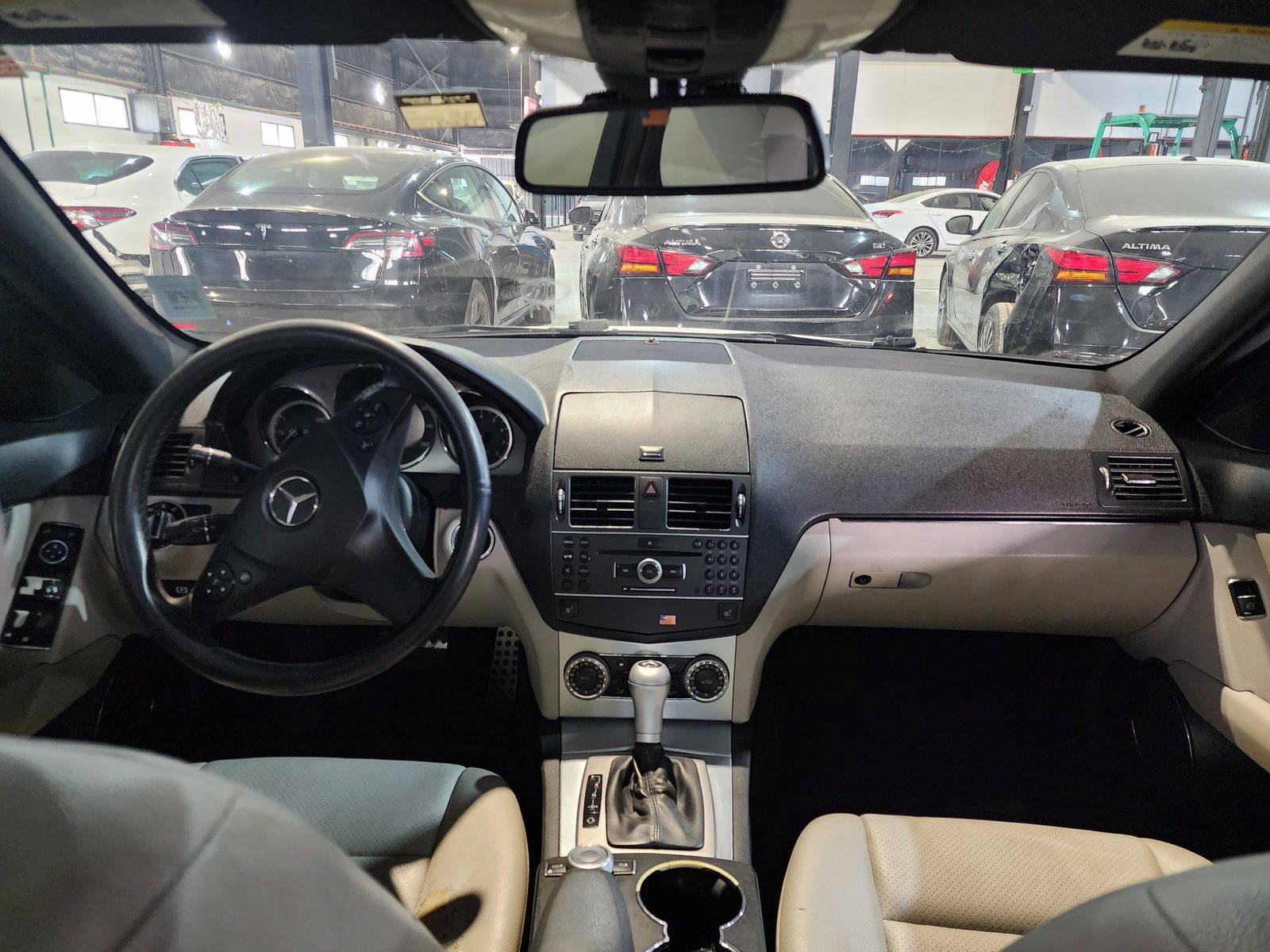 MERCEDES BENZ C300 2011 - Marhaba Auction Used Cars - Image 9