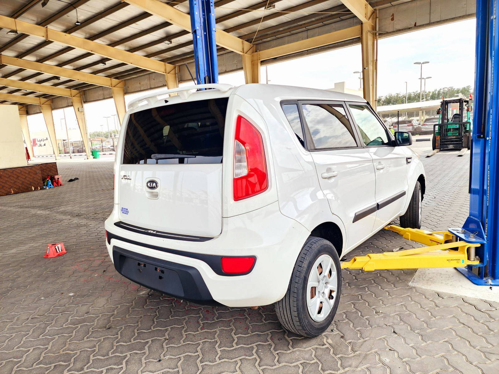 2012 KIA SOUL — 215474 Miles — Lot 214578 — Souq - Marhaba Auctions Used Cars - Image 3