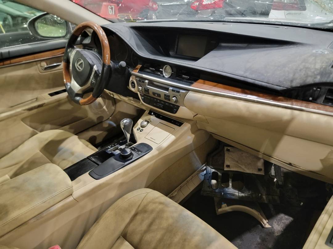 2013 LEXUS ES 300H — 114760 Miles — Lot D2021402 - Marhaba Auctions Used Cars - Image 9