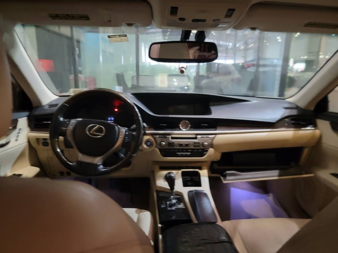 2013 LEXUS ES 350 — 225299 Miles — Lot D2055499 — Main - Marhaba Auctions Used Cars - Image 8