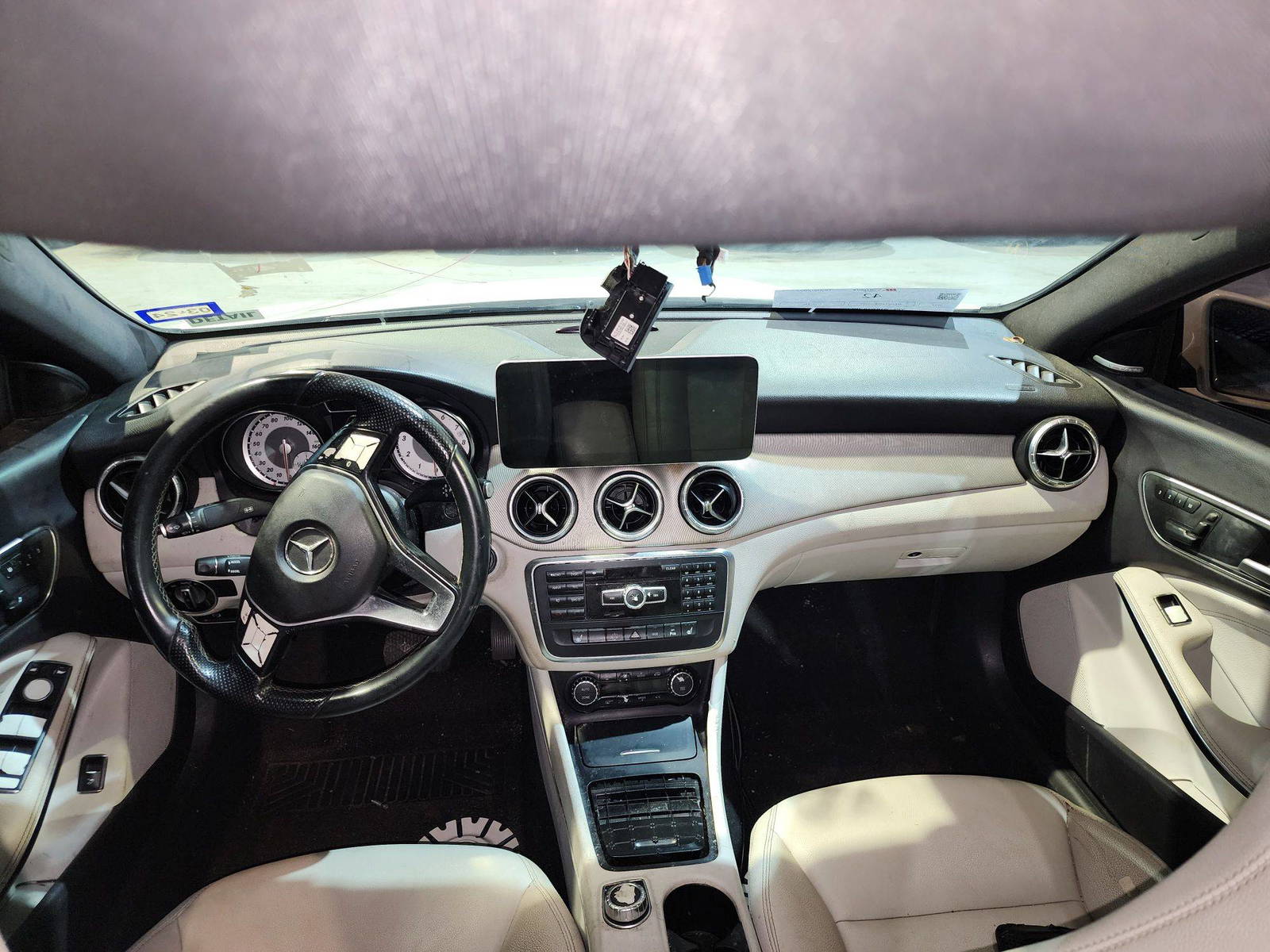2014 MERCEDES BENZ CLA 250 — 133232 Miles — Lot 080808 — Souq - Marhaba Auctions Used Cars - Image 9