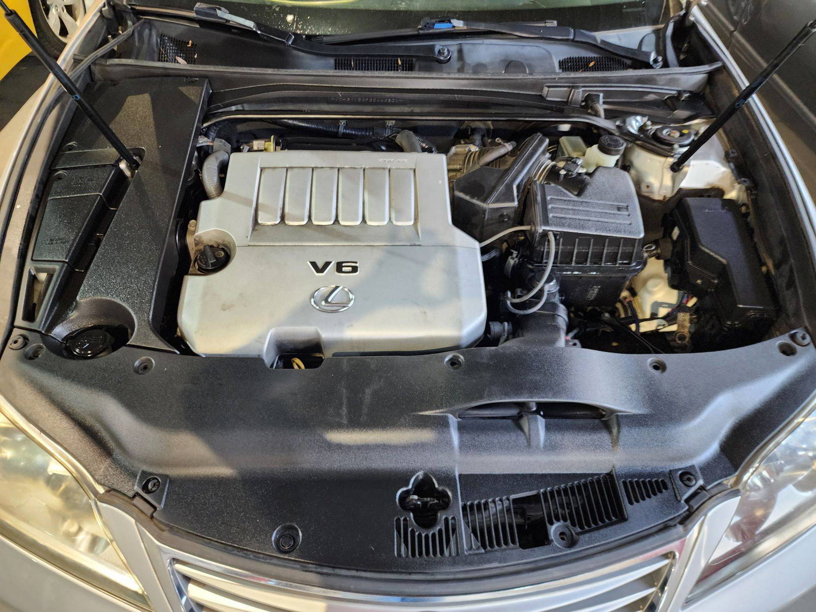 2011 LEXUS ES 350 — 179105 Miles — Lot 446801 — Al Quoz - Marhaba Auctions Used Cars - Image 12