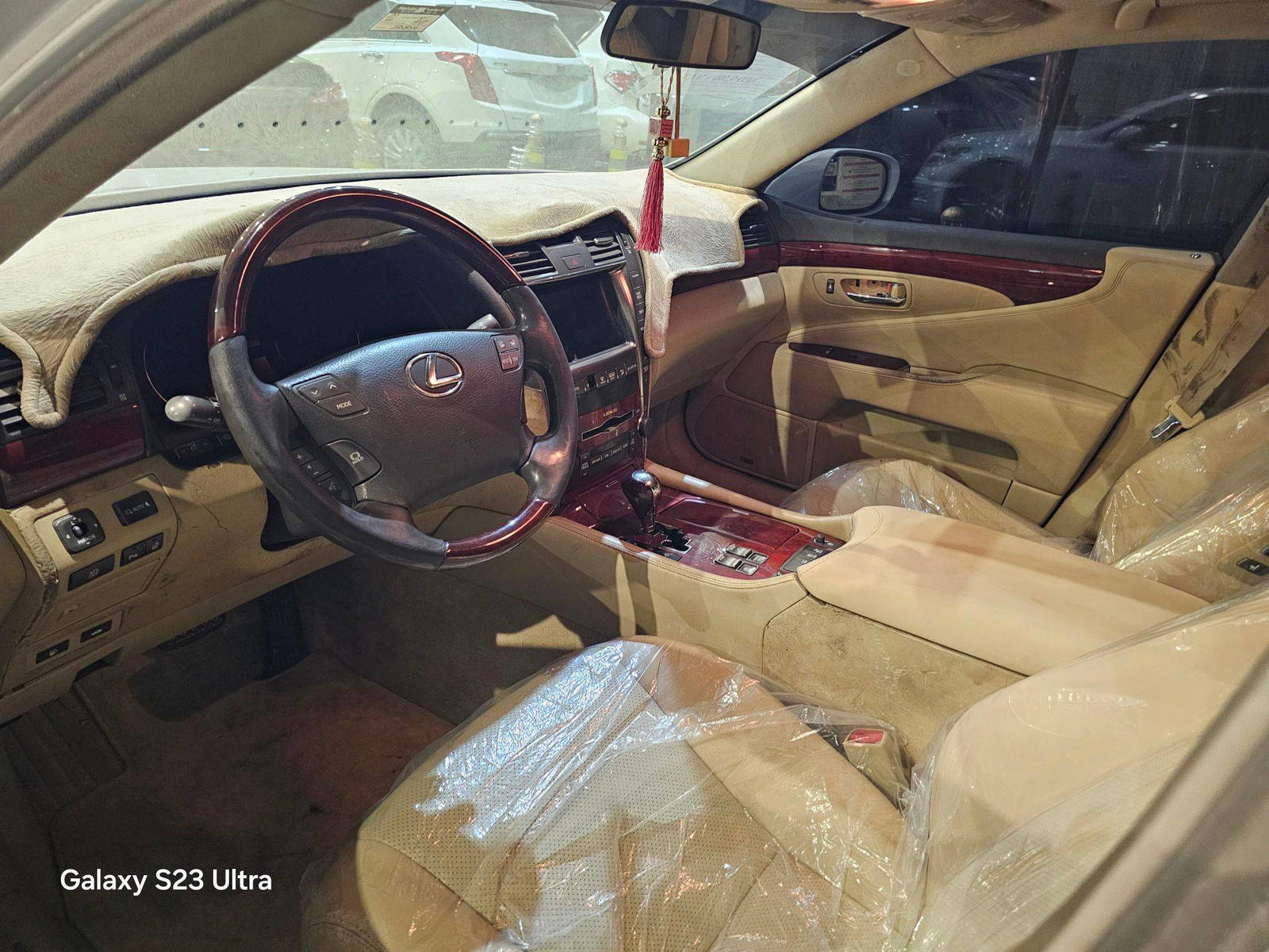 2008 LEXUS LS 460 — 285854 KM — Lot 585032478 — Main - Marhaba Auctions Used Cars - Image 8