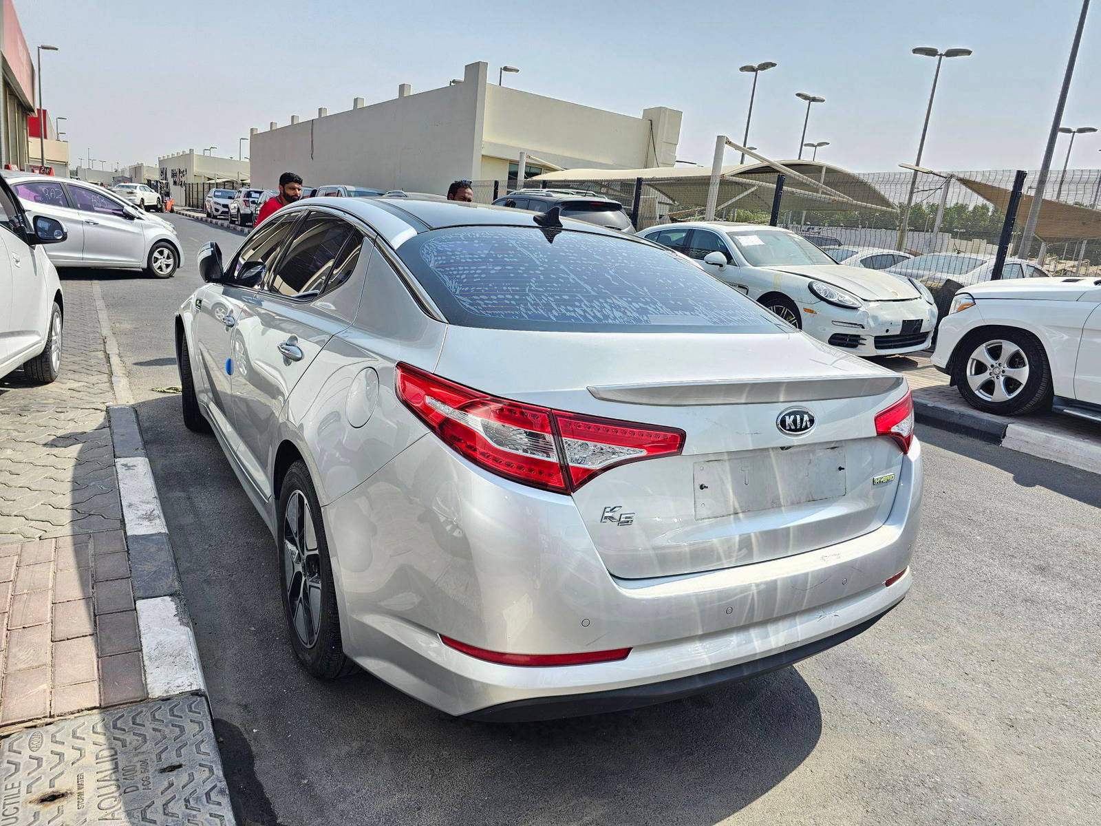 2012 KIA K5 — 253273 KM — Lot 008374 — Souq - Marhaba Auctions Used Cars - Image 3