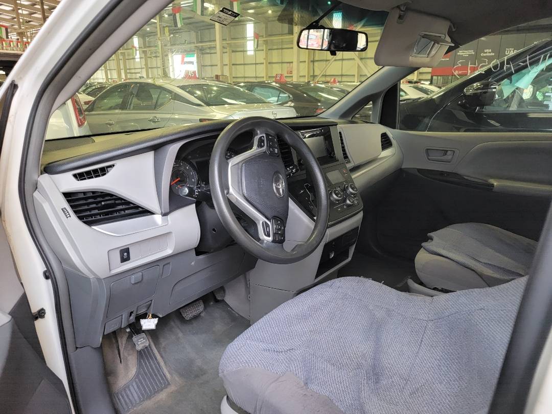 2017 TOYOTA SIENNA — 119297 KM — Lot S853219 — Main - Marhaba Auctions Used Cars - Image 4