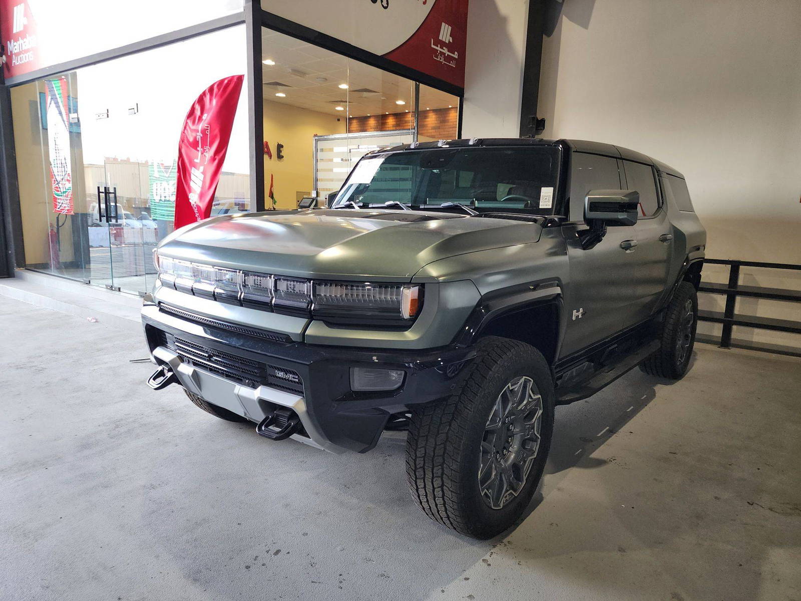 2024 GMC HUMMER EV SUV — 978 Miles — Lot 00514 — Main - Marhaba Auctions Used Cars - Image 4